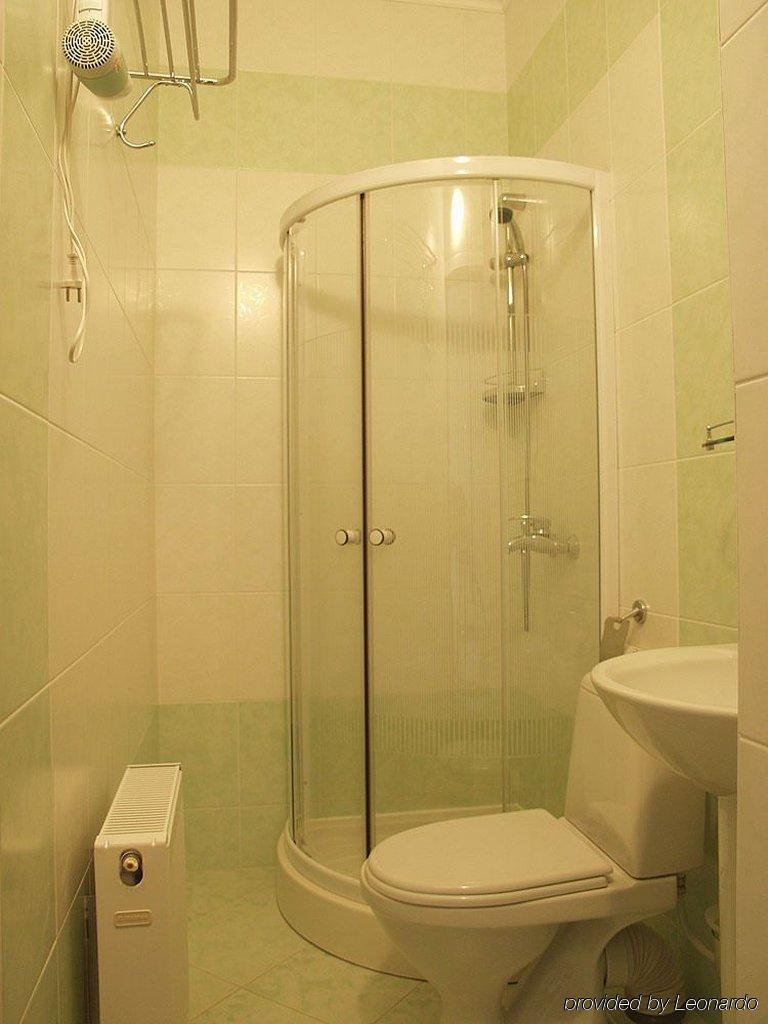 Stella De Lux Hotel Chisinau Bagian luar foto