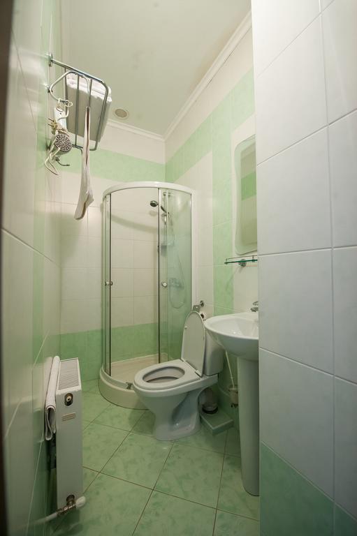 Stella De Lux Hotel Chisinau Bagian luar foto